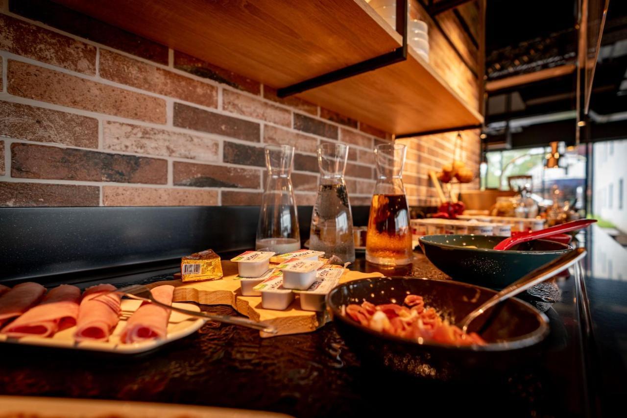 Ibis Budget Valenciennes Petite Forêt Εξωτερικό φωτογραφία