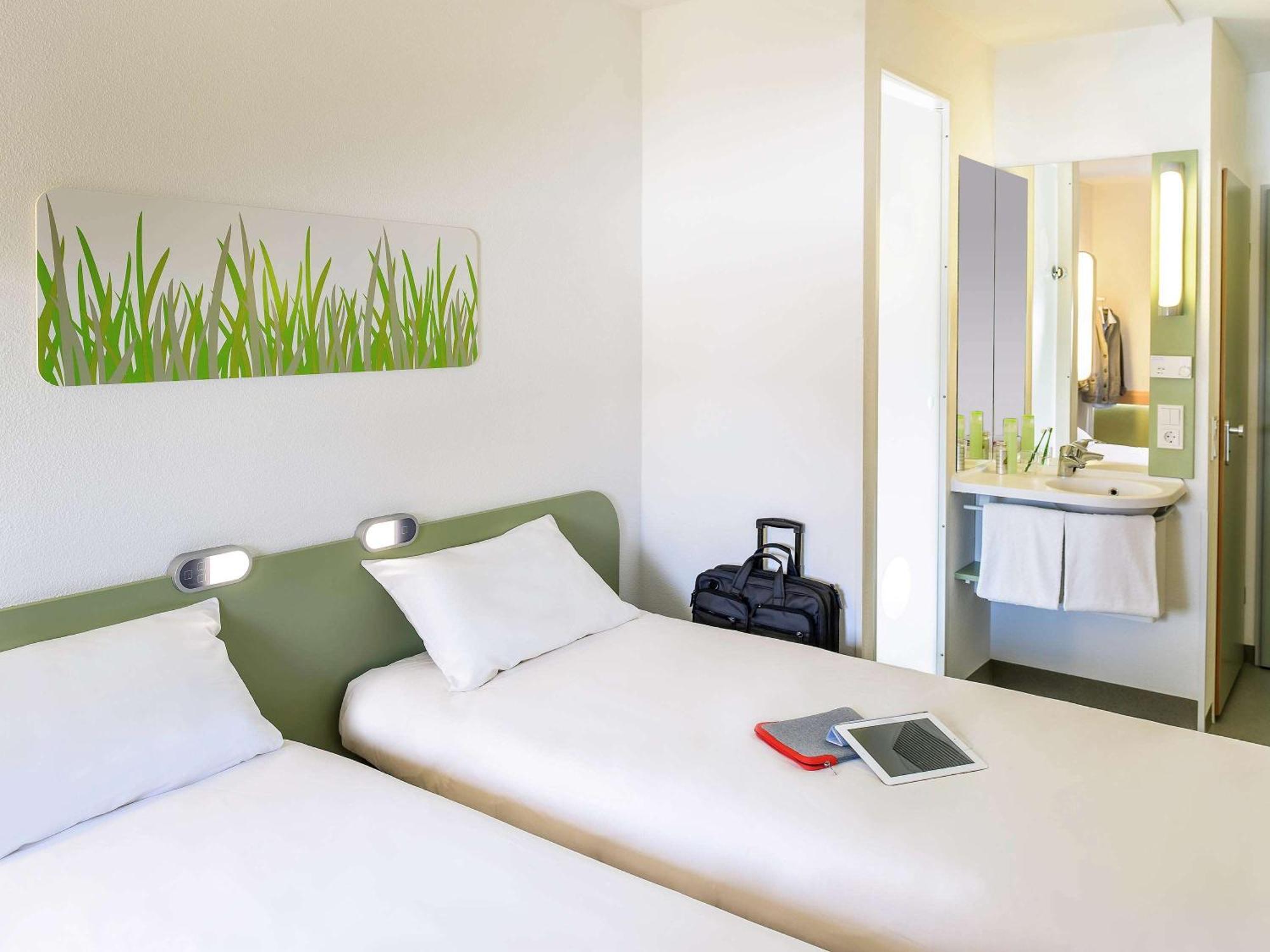 Ibis Budget Valenciennes Petite Forêt Εξωτερικό φωτογραφία