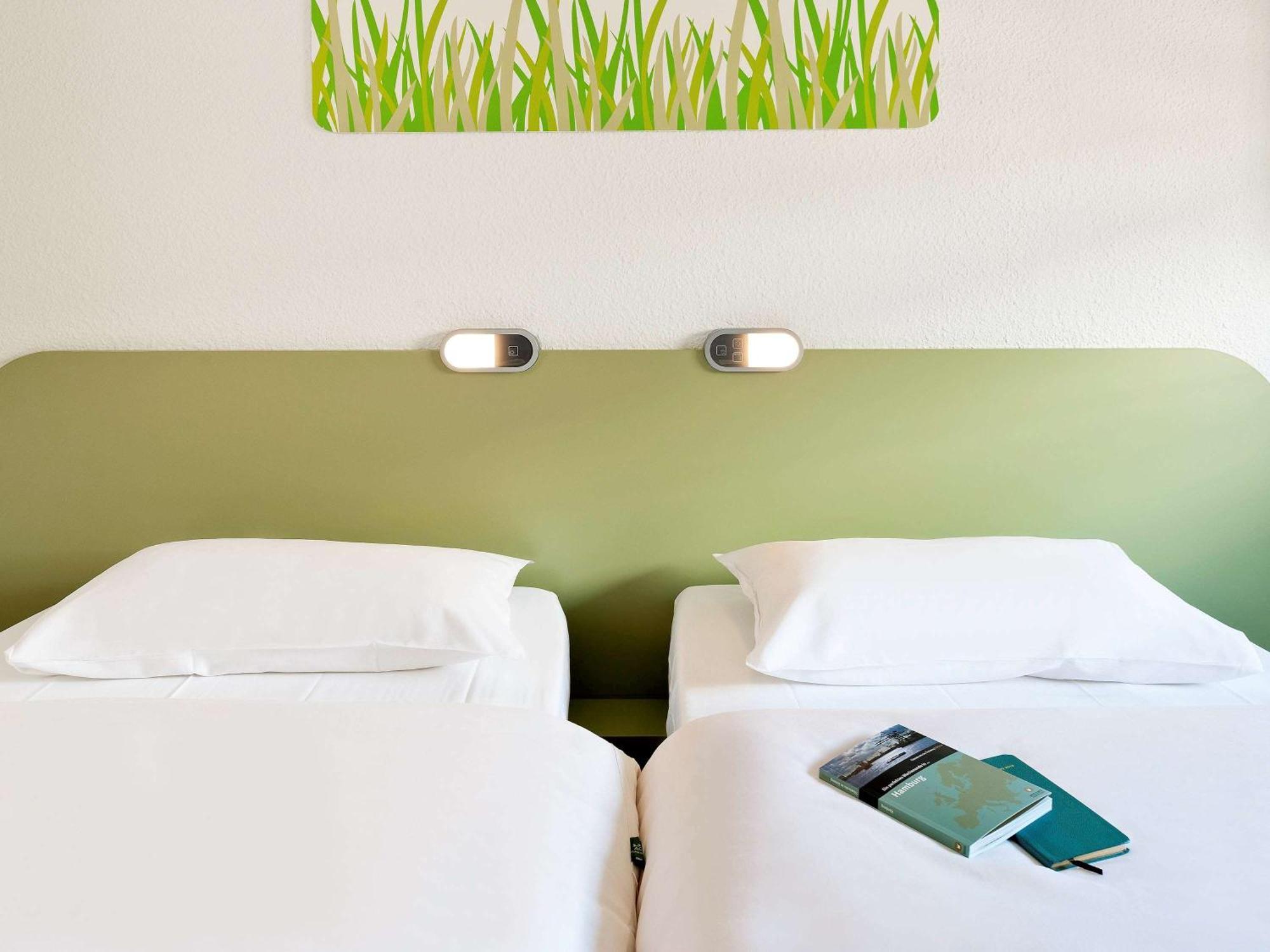 Ibis Budget Valenciennes Petite Forêt Εξωτερικό φωτογραφία
