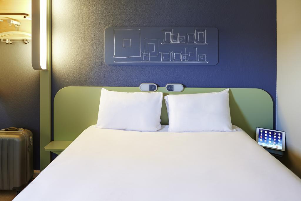 Ibis Budget Valenciennes Petite Forêt Εξωτερικό φωτογραφία