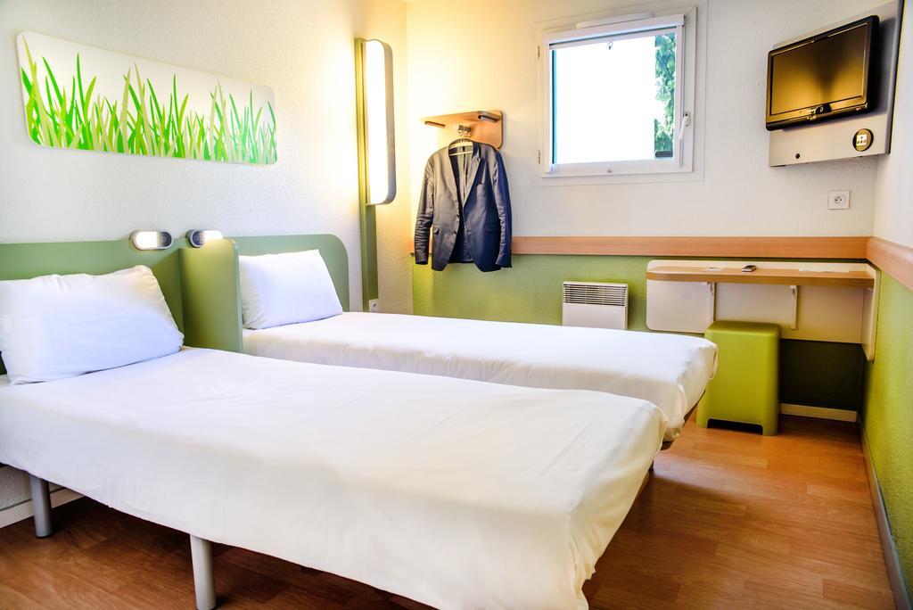 Ibis Budget Valenciennes Petite Forêt Εξωτερικό φωτογραφία