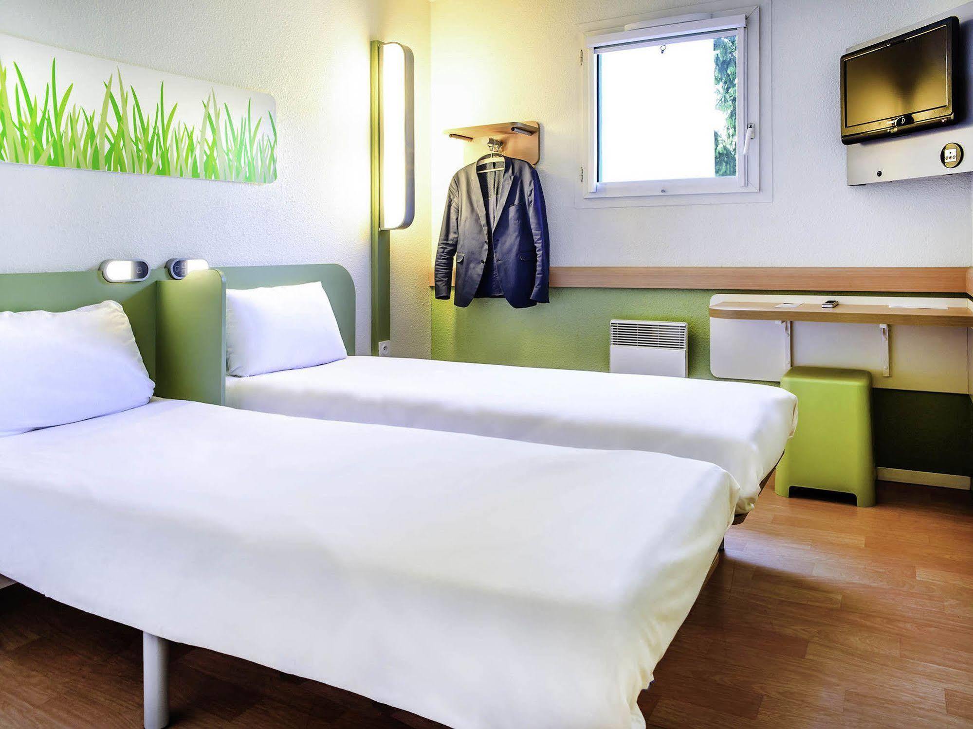 Ibis Budget Valenciennes Petite Forêt Εξωτερικό φωτογραφία